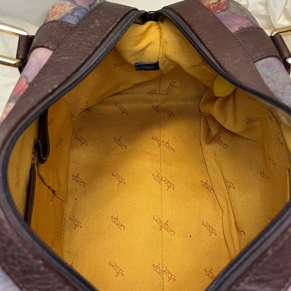 ICON Designer Handbag - Picture 4 of 4